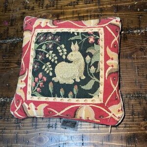 Tapisserie Vintage Decorative Tapestry Pillow with Rabbit Design French Country